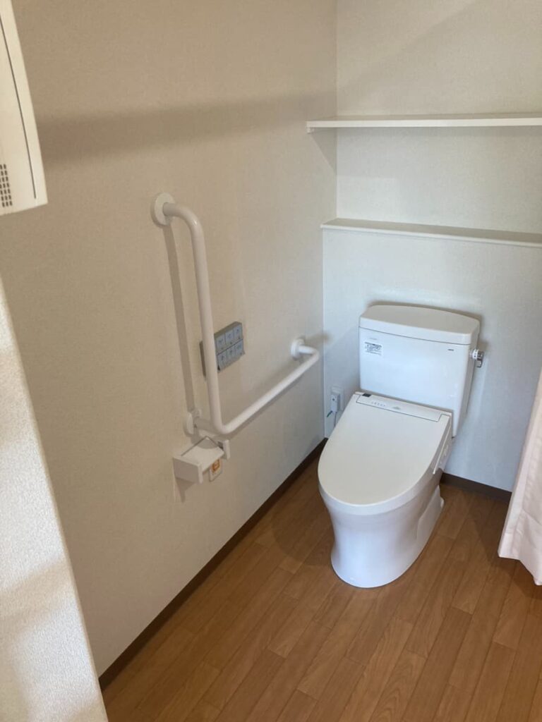 食一住宅型有料老人ホーム〈ベストライフ松戸中央〉の居室トイレ