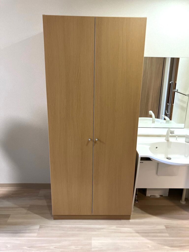  サービス付き高齢者向け住宅〈ぞうさんナーシングホーム柏青葉台〉の居室設備　収納
