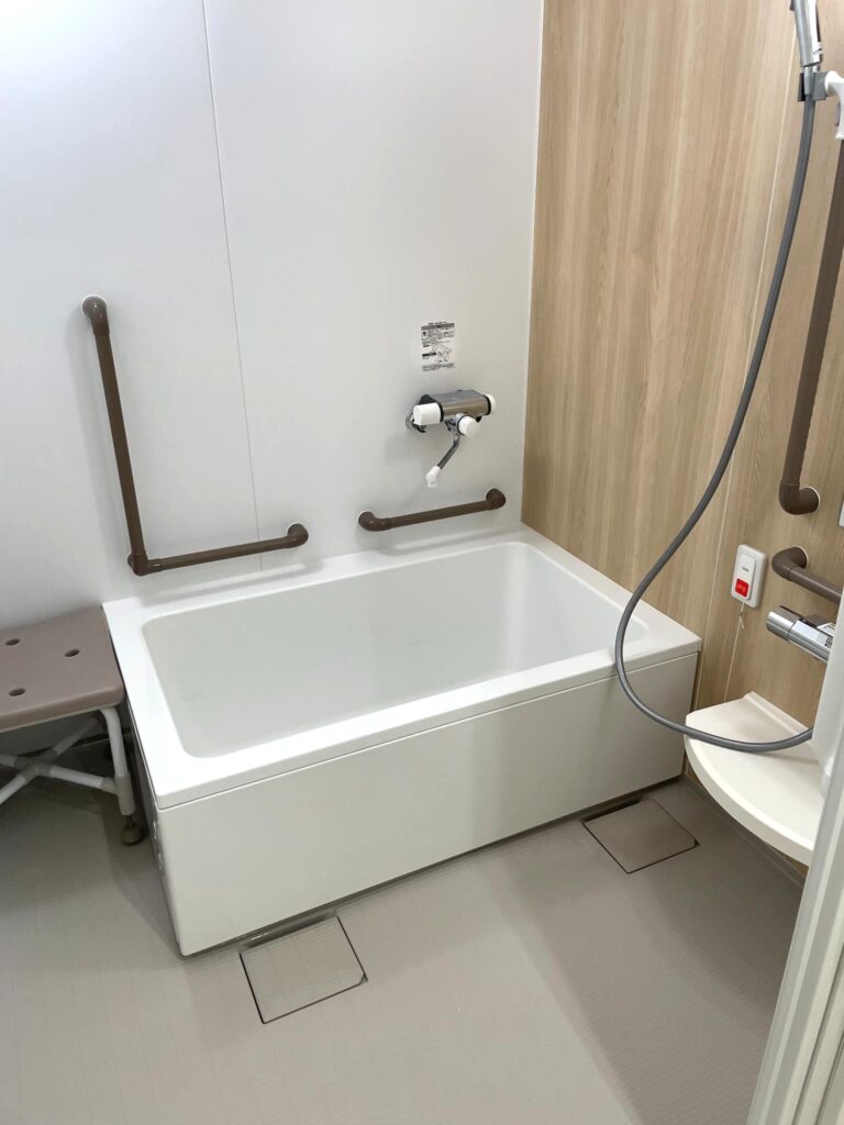 サービス付き高齢者向け住宅〈かがやきレジデンス新鎌ヶ谷〉の浴室(自立の方向け)