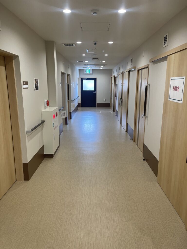 住宅型有料老人ホーム〈ReHOPE 成田〉廊下