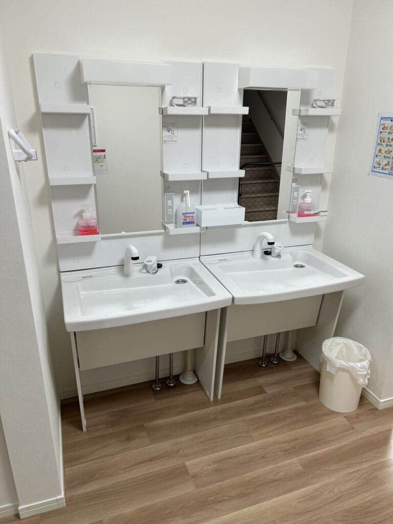 老人ホームカーザミーア大網の共有洗面台