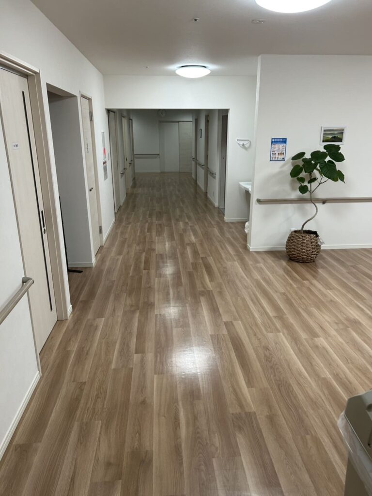 住宅型有料老人ホームカーザミーア大網の廊下