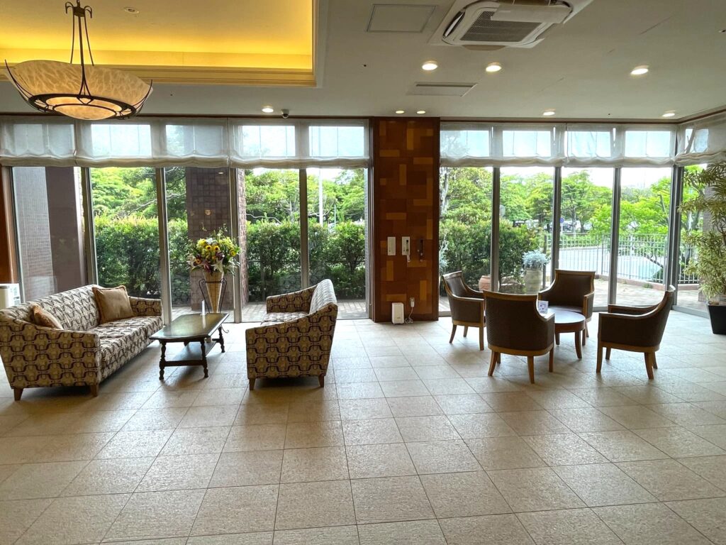 住宅型有料老人ホーム〈グッドタイムリビング千葉みなと／海岸通〉の1階ロビー1